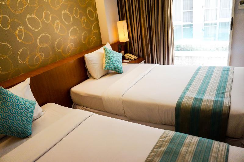 Holiday Inn Express Bali Sunset Road By Ihg Kuta Lombok Exterior foto